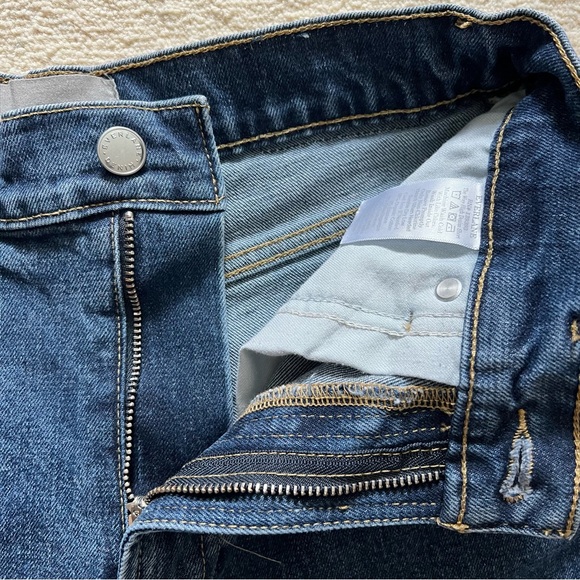 Everlane Way High Short - Picture 3 of 6